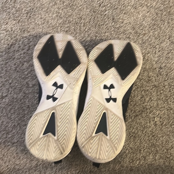 Volleyball Shoes - Picture 4 of 5